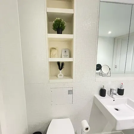 Apartment Monthly At The Rotunda Birmingham