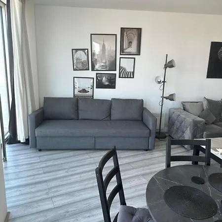 Apartment Monthly At The Rotunda *